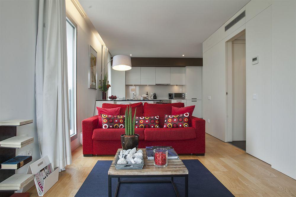 Mistral City Pool Apartments Barcellona Esterno foto